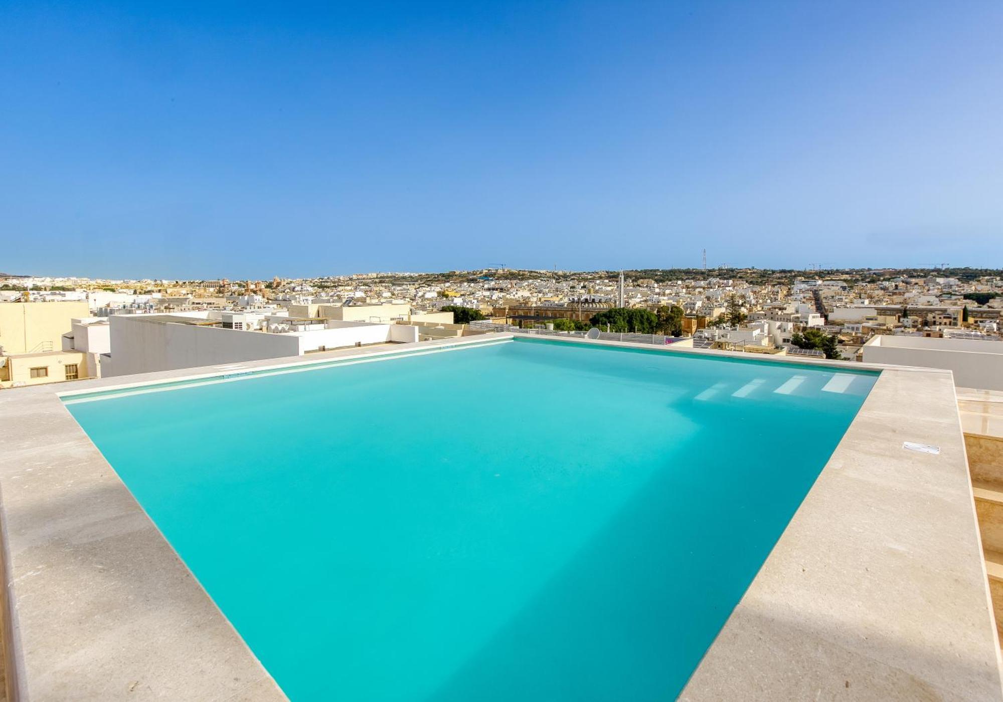 Annitchka Mansions - Penthouse In Central Malta بيركيركارا المظهر الخارجي الصورة